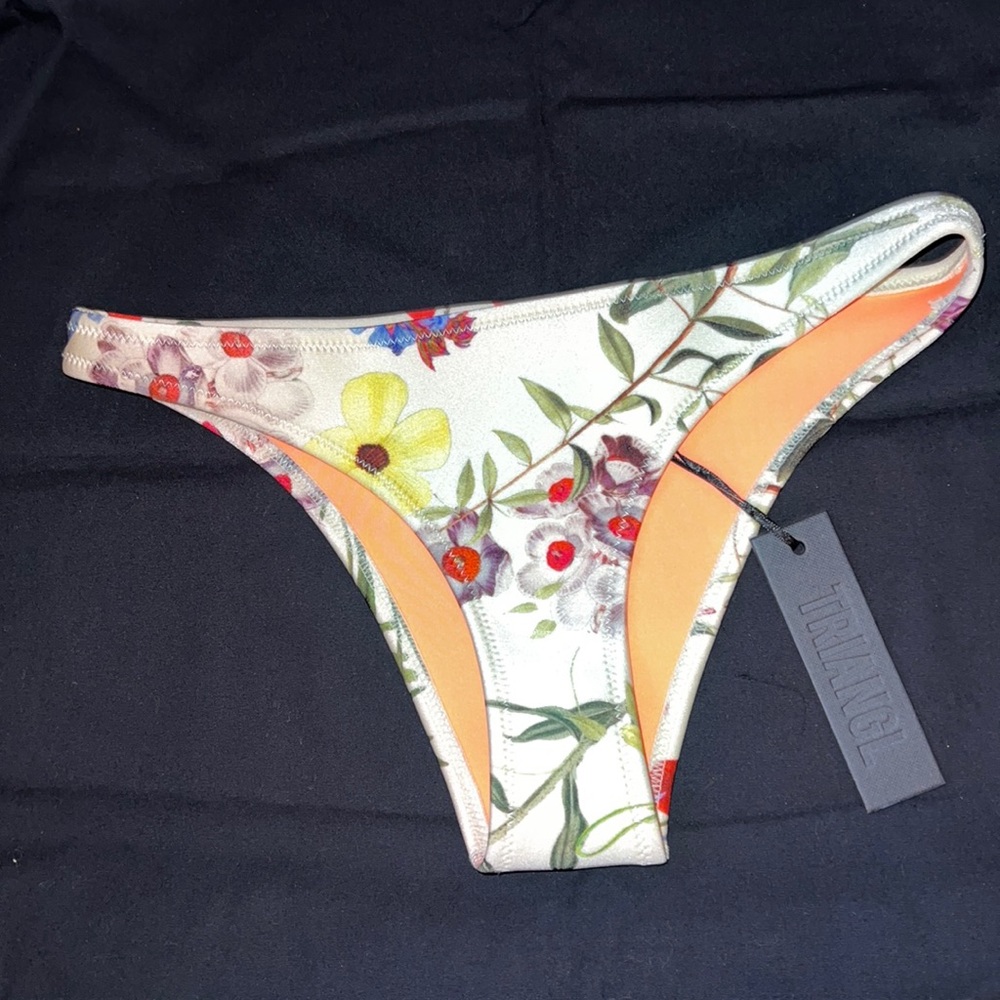 triangl swimwear Floral Print Bikini Bottom with Orange Lining